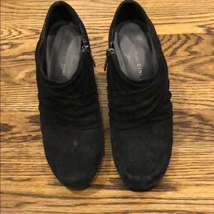 Gianni bini black suede zip up booties